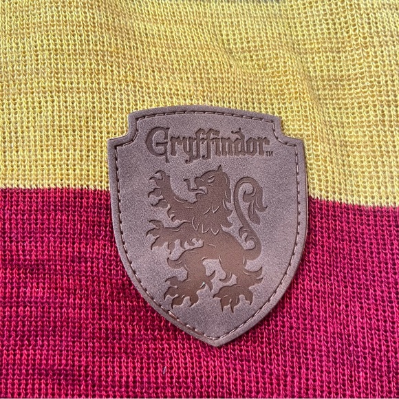 New with Tags Harry Potter Gryffindor House Scarf - Picture 3 of 9